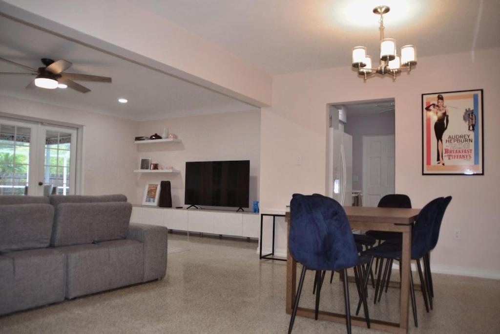 사라소타 Clematis House Near Arlington Park With Heated Pool 빌라 외부 사진